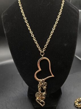 🔥3/15$ Vintage Gold Tone Heart Charm Necklace Key Peace Pendant